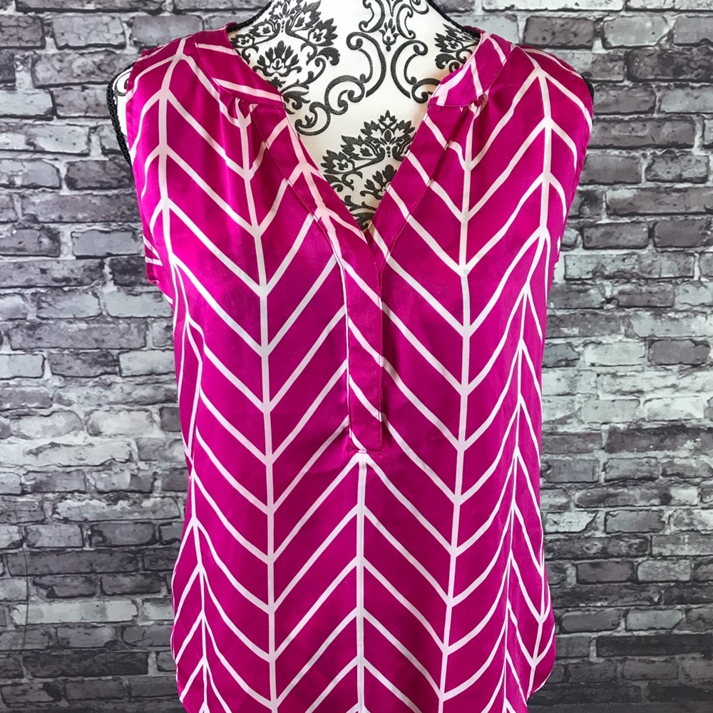 Women’s Size M sleeveless blouse